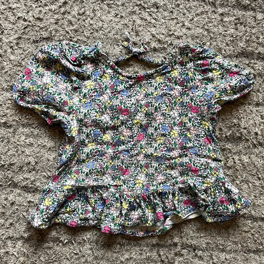 Floral summer shirt size 3t